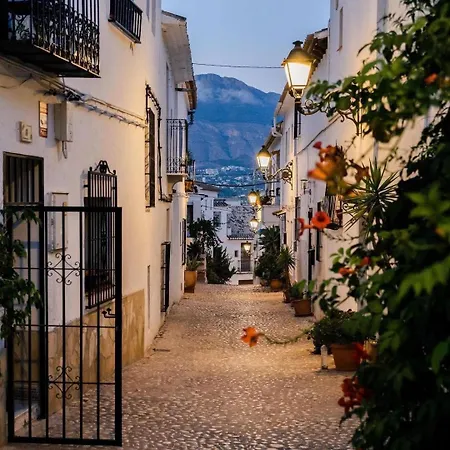Luxury Altea, Beachfront Apartment *
